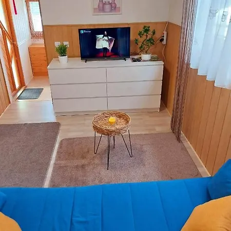 Hiska Vali *